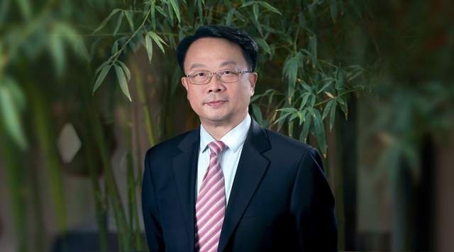 梅赛德斯-奔驰与清华大学“可持续交通联合研究院”正式揭牌