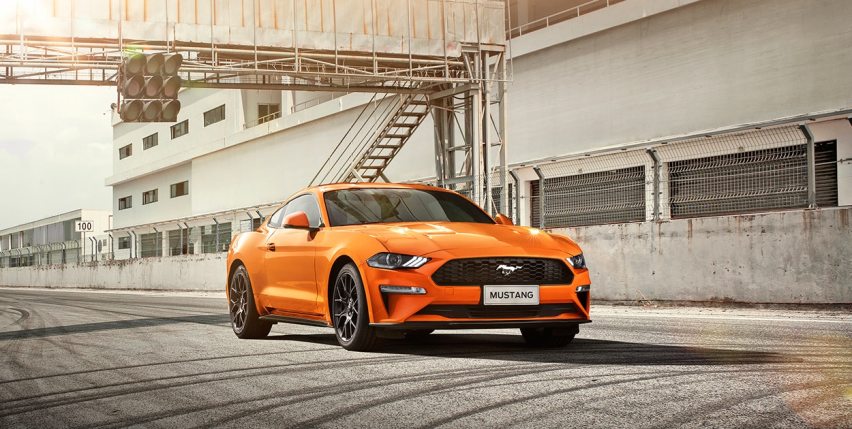 40万的平民跑车  Mustang与科迈罗你会选择谁