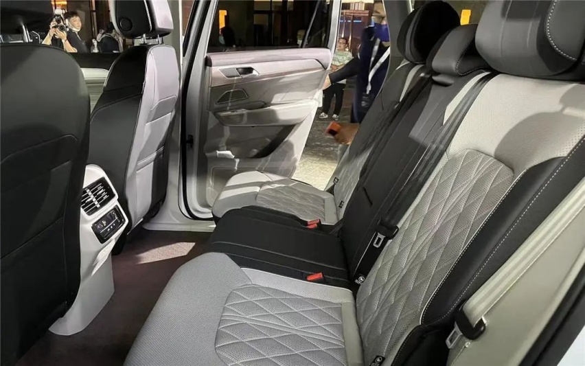 东风本田全新一代XR-V上市，一汽-大众TAVENDOR发布…丨车闻
