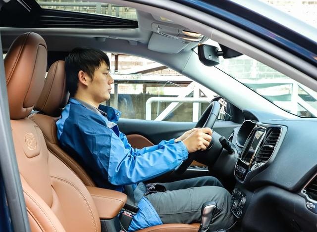 越野性能不俗的城市SUV，2.0T+9AT，顶配四驱匹敌霸道