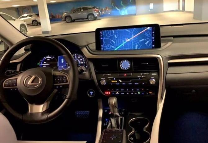 新知达人, 小号“雷克萨斯LX”新RX450h实车 配3.5L V6混动
