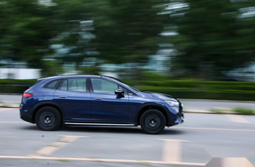 试驾奔驰EQE SUV：先是奔驰，后才是新时代的电动汽车