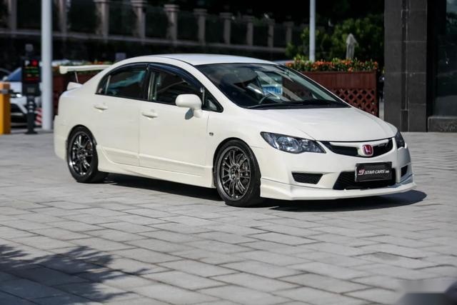 200米内出现3辆本田即为飙车，如果3辆都是红头呢？