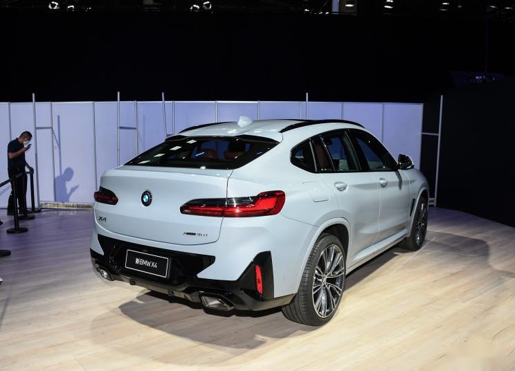 终于换上了家族式的前脸 新款宝马X4上市 指导价45.59-55.29万元