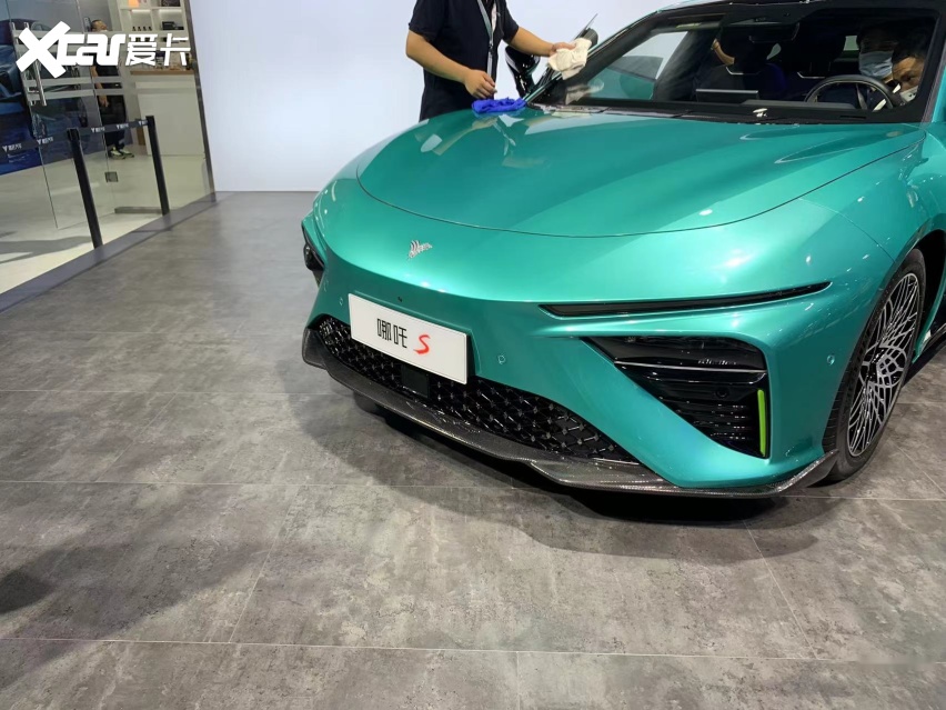 2022成都车展：Model S平替？哪吒S实车亮相19.98万起