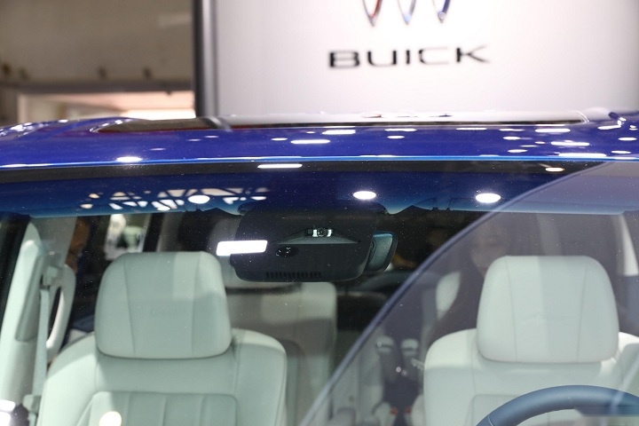 全新别克GL8陆尊PHEV北京车展上市，35.99万起售，从油向电能否