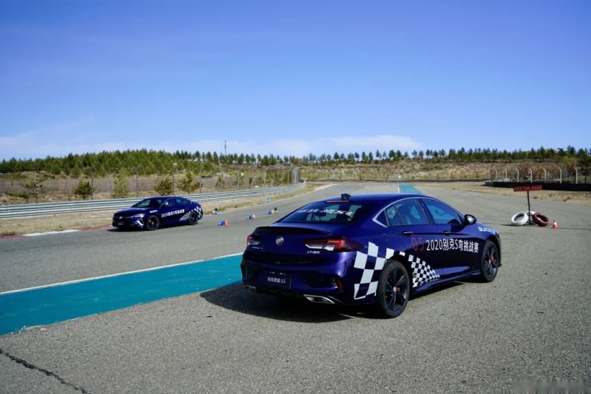2.0T+9AT、鲍鱼刹车,君威GS让我们知道原厂车能下赛道