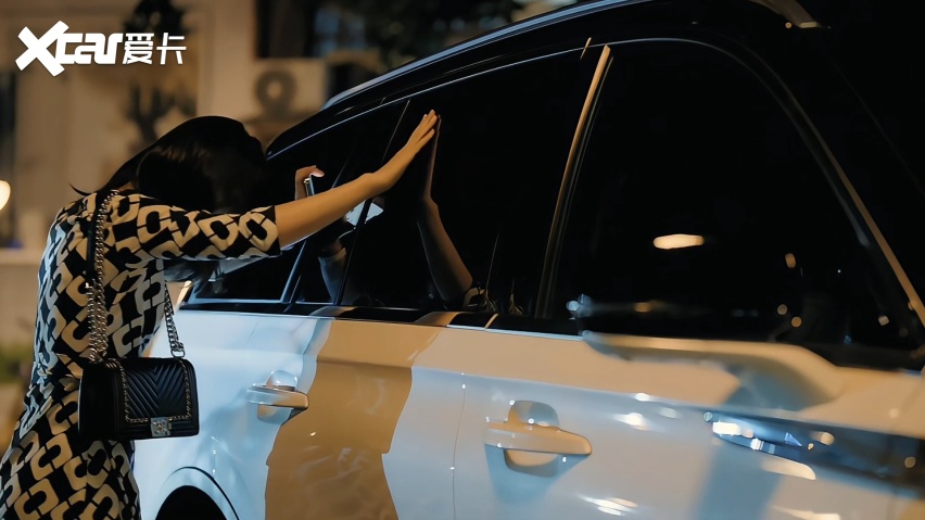 《亦舞之城》女主喝醉,把豪华SUV认成网约车