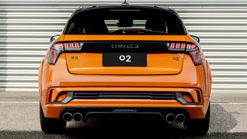 都是Hatchback，思域1.5T领克2.0T，这题难么？