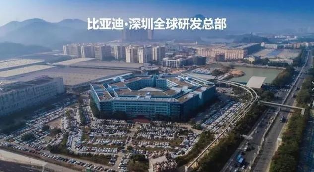 公路坦克VS合资神车，碰撞测试的结局让人万万没想到！