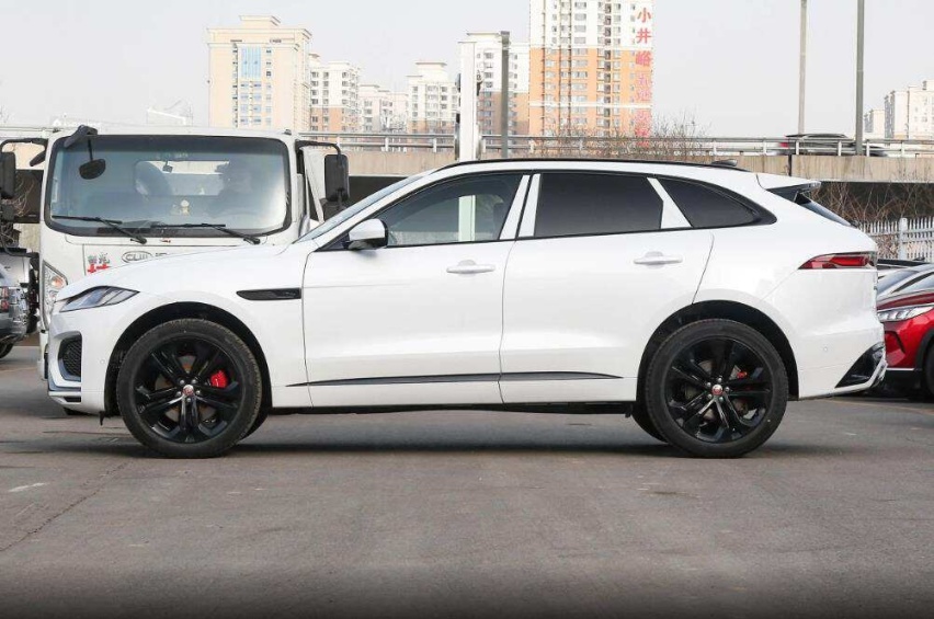 真正厚道的豪华SUV，一口气就降10万，2套动力可选，捷豹F-PACE