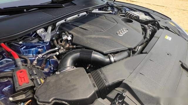 5.6秒破百、3.0T V6引擎的魅力，深入试驾奥迪A7L