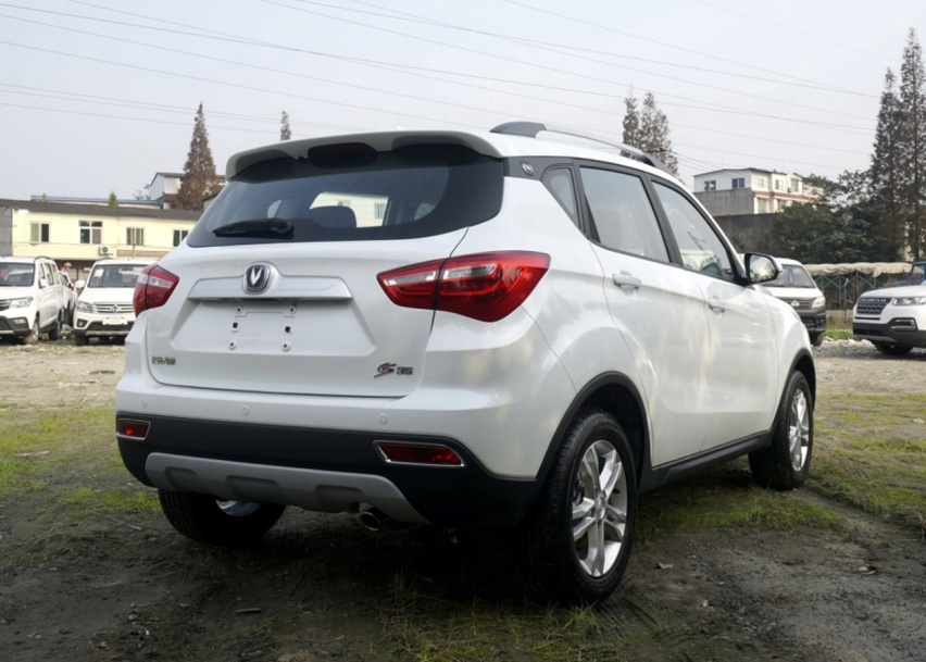 长安为培养潜在的年轻客户，推出入门级SUV，6.39万起