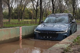 陪闺蜜看车，结果我被航海家圈粉了！
