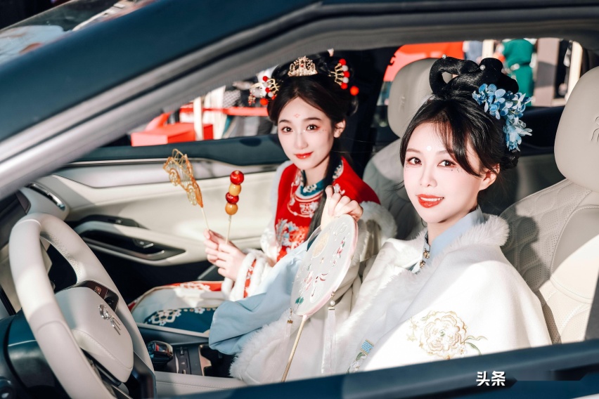 入门即满配 配置能打 续航持久 宋L龙颜过龙年