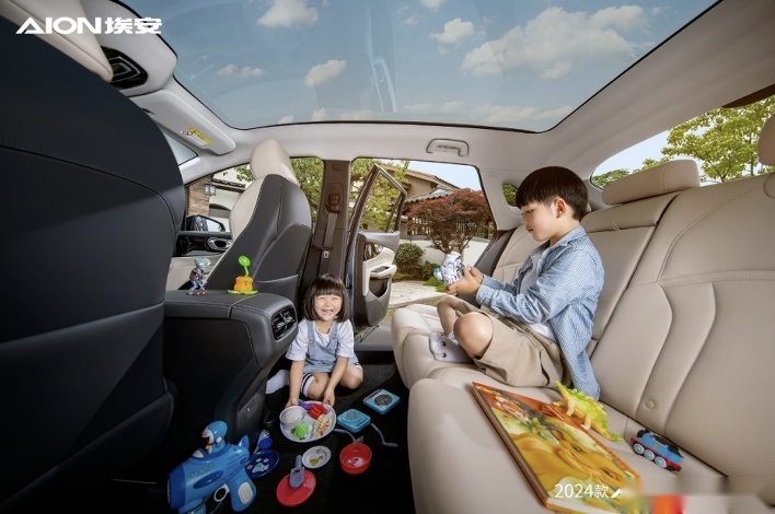 更有AI的家庭SUV，2024款AION V Plus上市15.99万