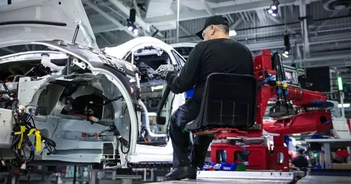 俄罗斯多部门建议：将欧洲车企不要的工厂，卖给中国