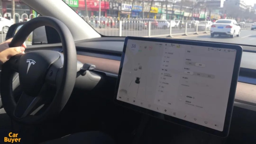 试驾Model Y，贵Model 3九万只为大空间值不值？