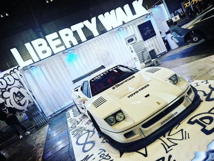 LIBERTY WALK推出丰田GR86宽体套件，跟火箭兔相比谁更好看