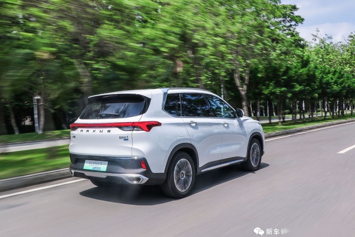 上汽 EUNIQ 6 插电混动：有电的感觉甚好，没电就…