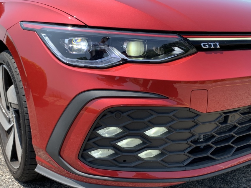 赛道体验第八代高尔夫GTI：快得有血有肉有灵魂