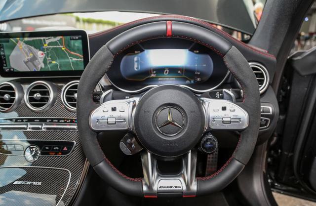 梅赛德斯AMG C63S Coupe海外实车