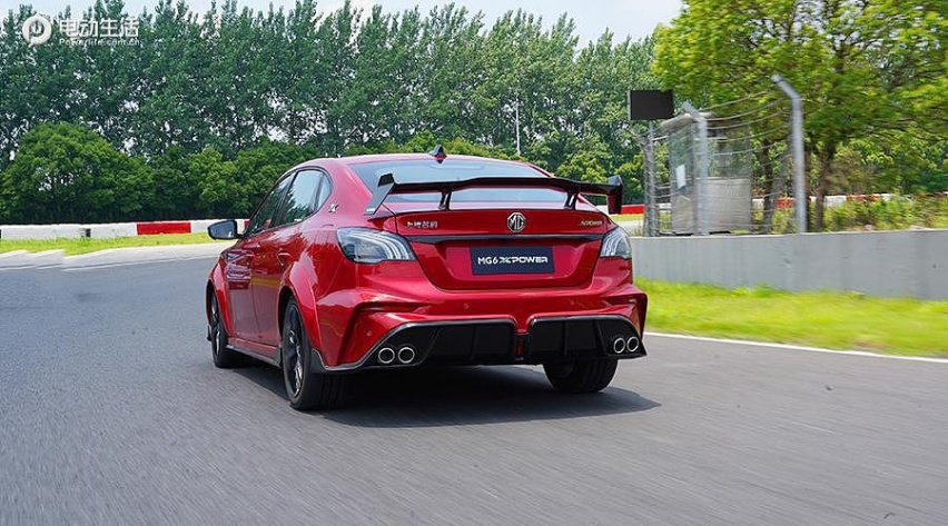 MG6 XPOWER赛道试驾！官方改装套件效果出众
