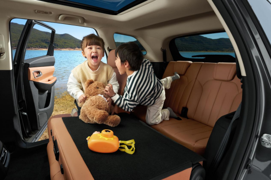 大家庭幸福的官宣，10万级7座SUV第二代长安X7PLUS