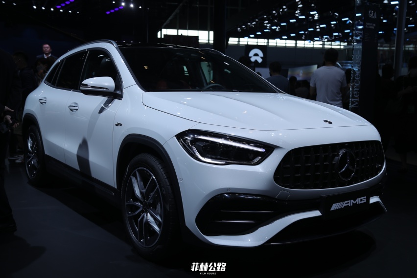 #新车实拍#菲林公路2020北京车展 AMG GLA 35