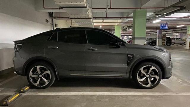 领克05实车拍摄，溜背造型设计，定位轿跑SUV！​你喜欢吗？