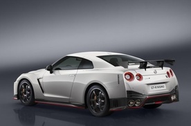 日产「油电混合」，GT-R NISMO 动态展演抗衡欧美超跑