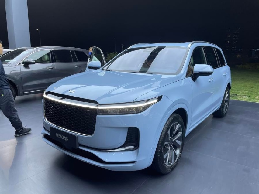“脱裤子放屁车”成香饽饽，热闹的增程式其实活不了多久？