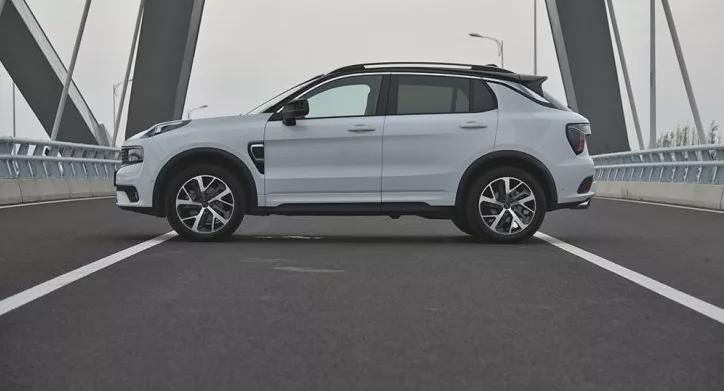 领克01 PHEV PLUS购车手册：售价19.77万元，车叔为何不推