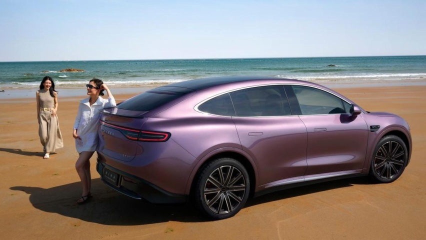 带着华为光环的智界R7，平替Model Y还是宝马X6？