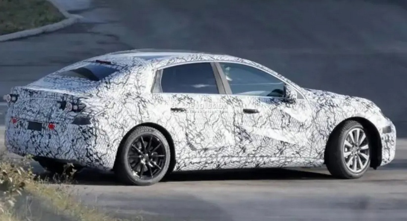 直面Model 3，奔驰新C级发布时间确认！变身轿跑，换S级内饰，带电