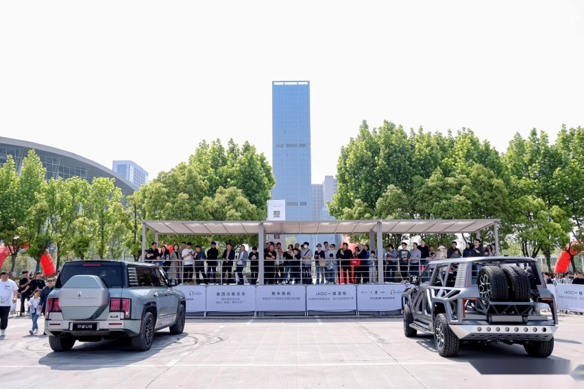 “360度原地调头”、“窄道通行”比亚迪黑科技亮相合肥五一车展