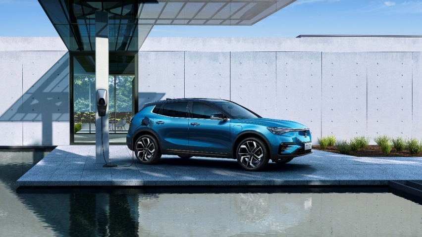 首付仅需3.3万,智能电动SUV 天际ME7开回家