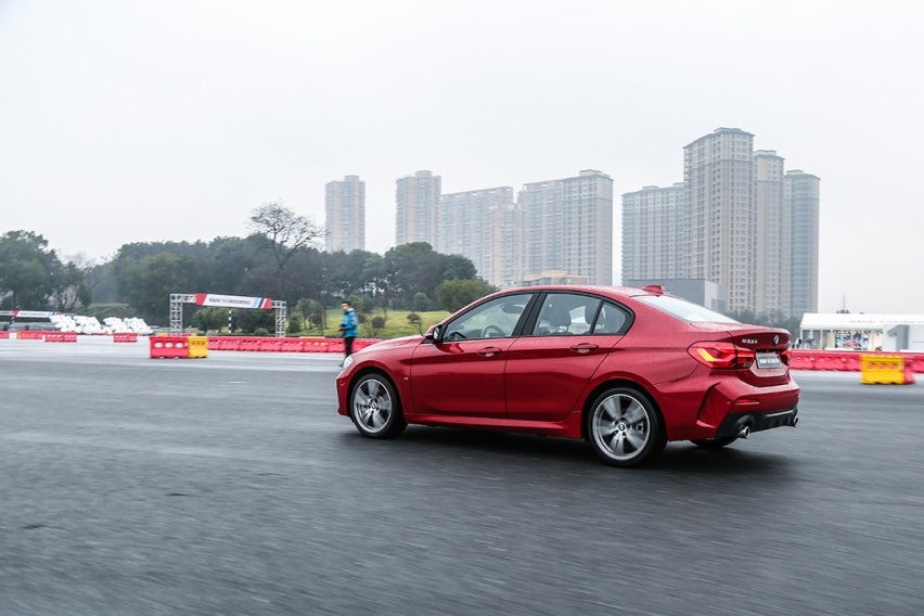 10万买来的车，开三年还能卖7.5万，买了它们包不亏！
