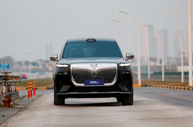 岚图泰山车主探秘智慧工厂，见证中国智造豪华底气