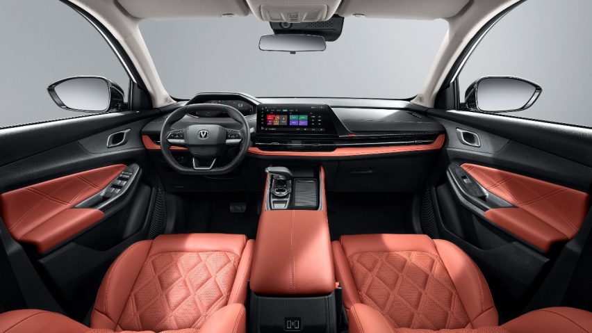 10万级家用精品SUV，第三代CS55PLUS上市，15项品质越级提升