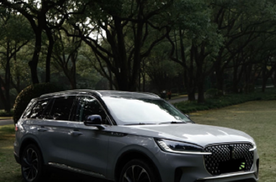 决赛圈二选一，主打听劝。