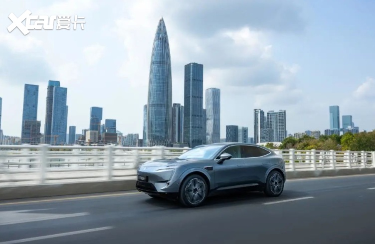 全系迭代ADS 2.0系统，阿维塔11单电机版31.99万元起