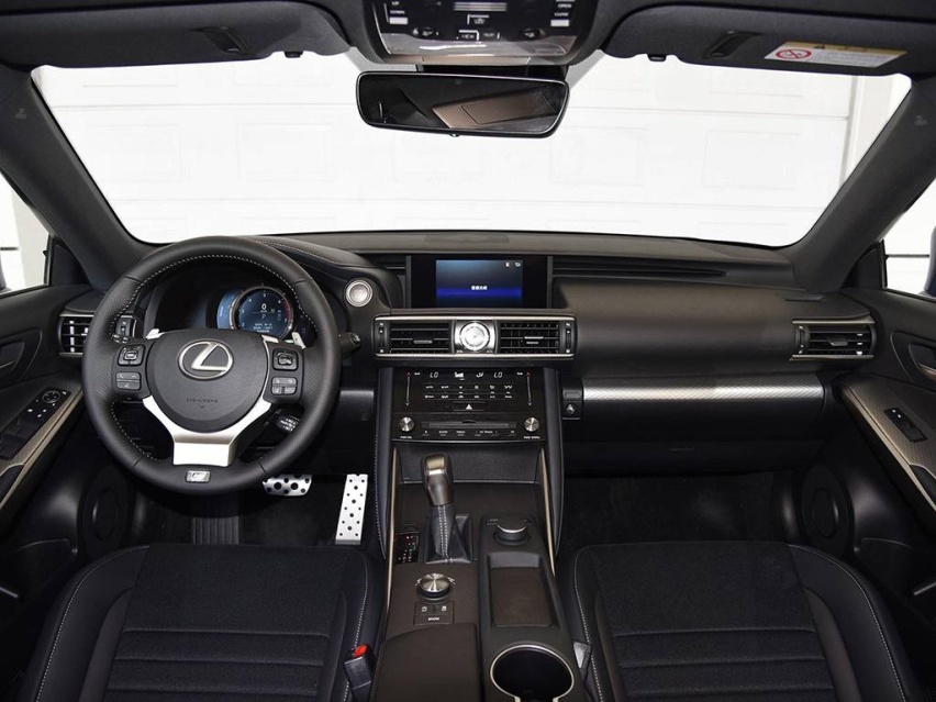 运动与优雅兼容，试驾雷克萨斯IS 300 F SPORT