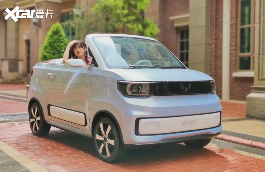 上汽通用五菱五菱荣光ev厂商指导价13.58万起询底价