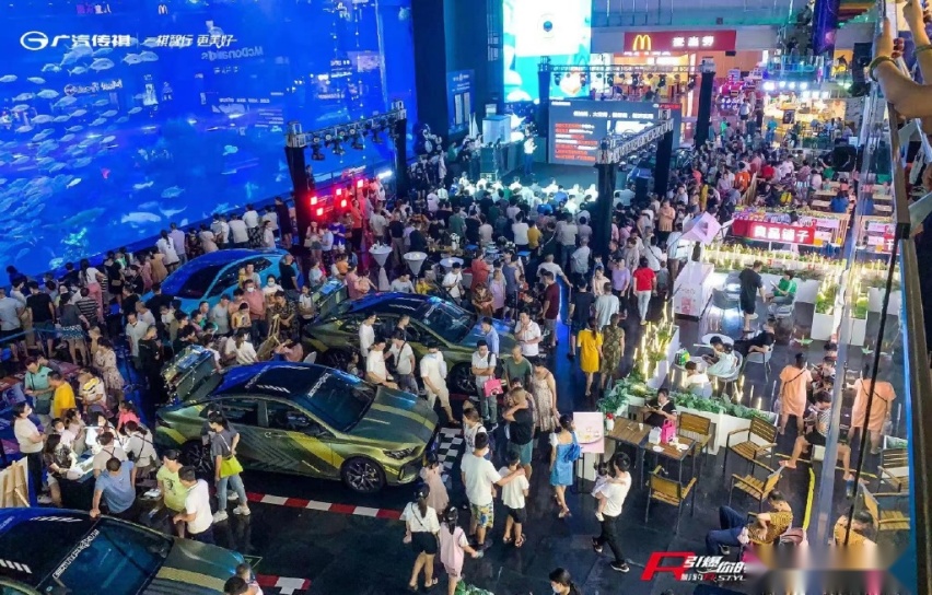 广汽传祺影豹R-Style：13万起步又如何？怕过UNI-V 2.0T？
