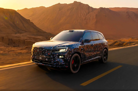 舍弃隐藏把手，极氪8X带三电机，冲刺40万级，6C电池比问界M9更强