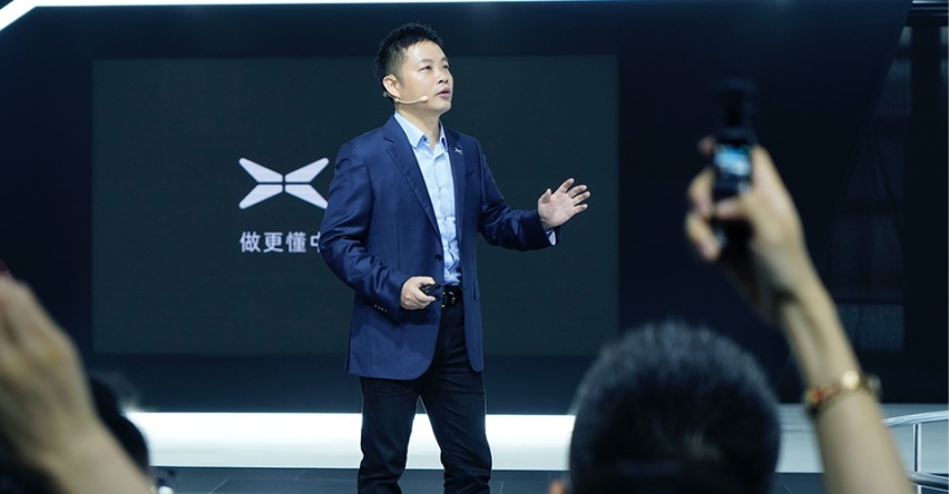 小鹏汽车CEO表示：年底造出飞行汽车，网友：随机砸死几个路人