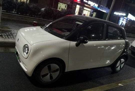 “Smart+MINI”的小车仅七万出头，这款“小可爱”可不止是萌