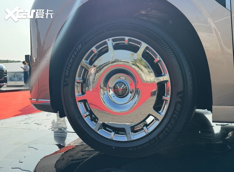 售价41.99万-52.99万元 岚图梦想家9正式上市
