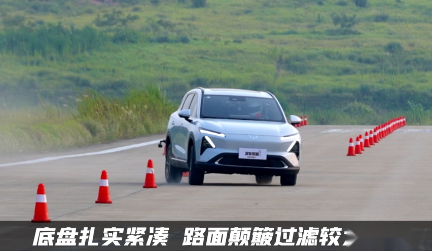 质价比PK！五菱星光S对比宋PLUS，谁能更胜一筹？